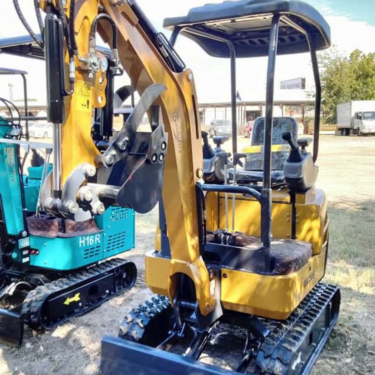 #30 • CFG Mini Excavator - QK20R
