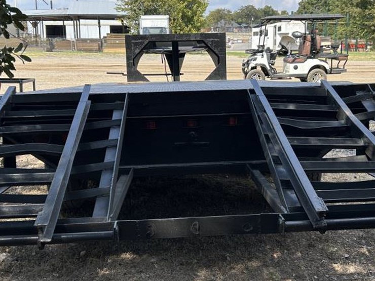 #48-•-16'-homemade-gooseneck-trailer-w/-ramps-image-6