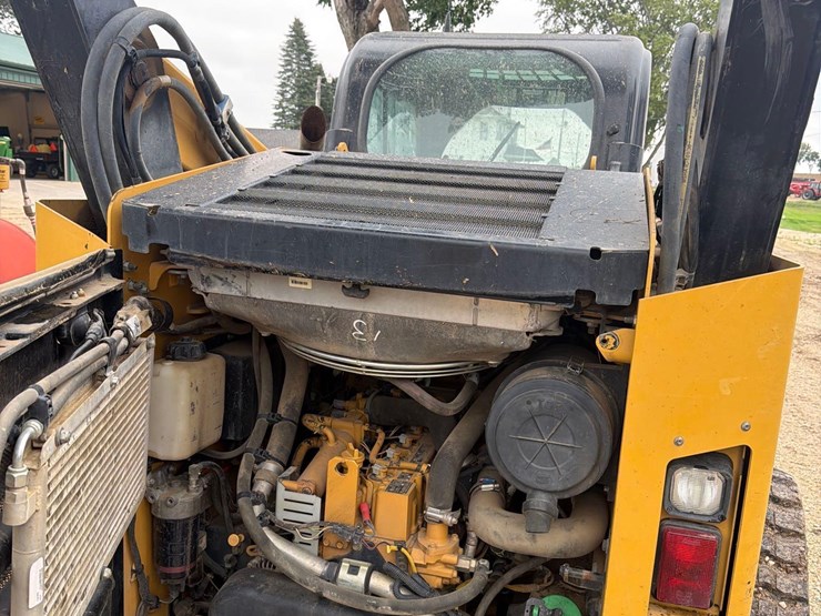 2015-caterpillar-289d-image-32