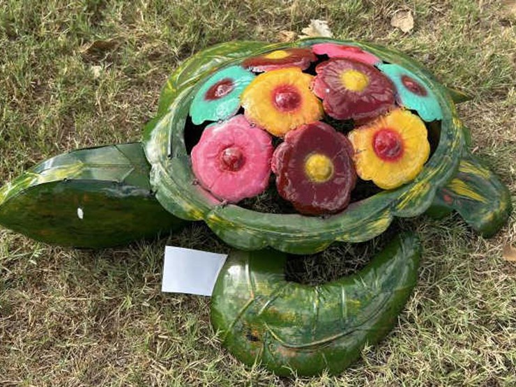 #170-•-metal-art---large-turtle-w/flowers-image-1