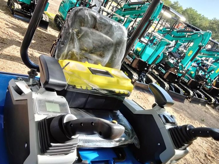 #12-•-yanmar-diesel-mini-excavator---dm20ym-image-5