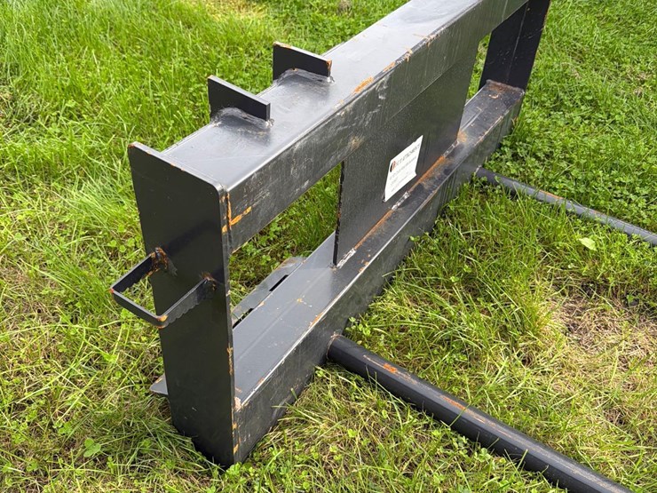 jct-skidloader-2-prong-bale-spear-image-4