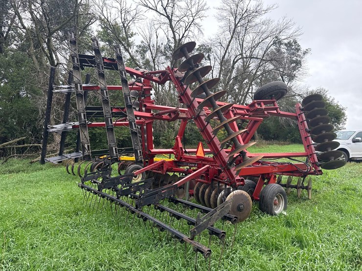case-ih-3900-image-4