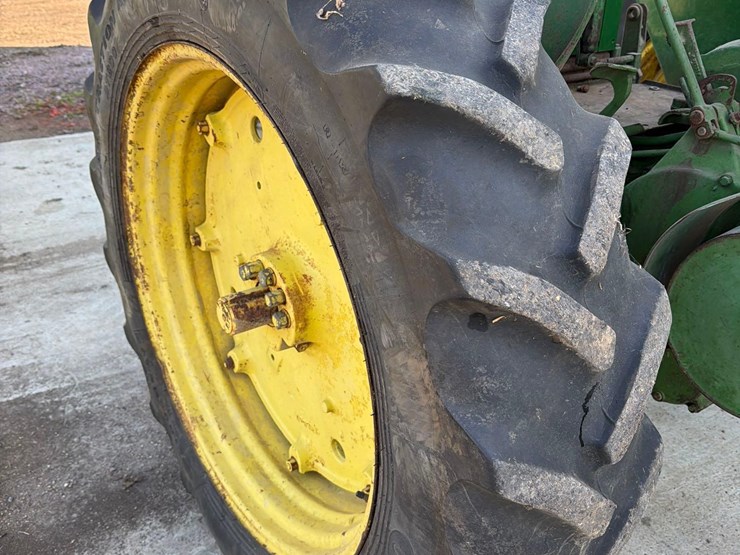 john-deere-630-image-9