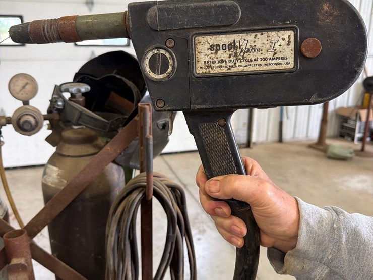 miller-matic-200-wire-welder-image-17