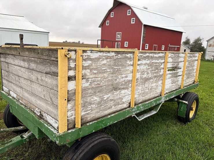 70”-x-142”-john-deere-barge-wagon-image-8