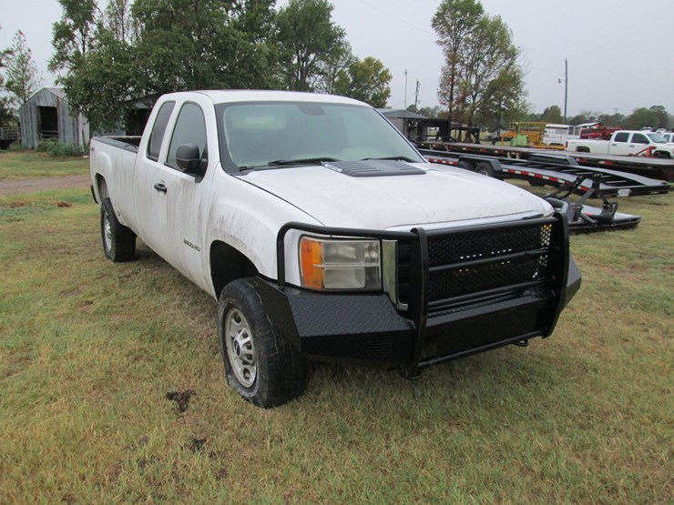 2013-gmc-2500hd-image-2