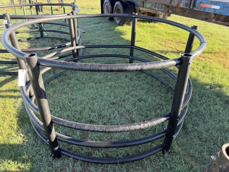 poly-hay-bale-feeder-ring-image-2