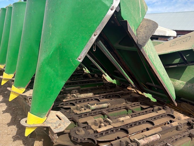 clark-12row20-corn-head-image-7