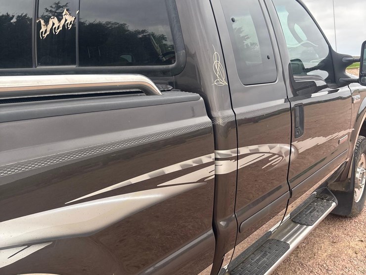 2005-ford-f250-xlt-image-30