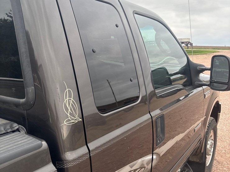 2005-ford-f250-xlt-image-32