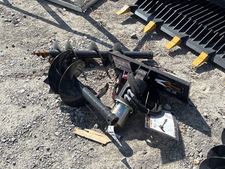 #104-•-mini-skid-steer-auger-w/-(2)-bits-image-1