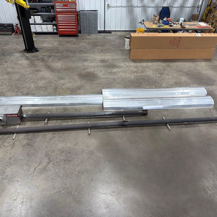 Reznor= 100,000 BTU L.P. 30ft Radiant Tube Heat