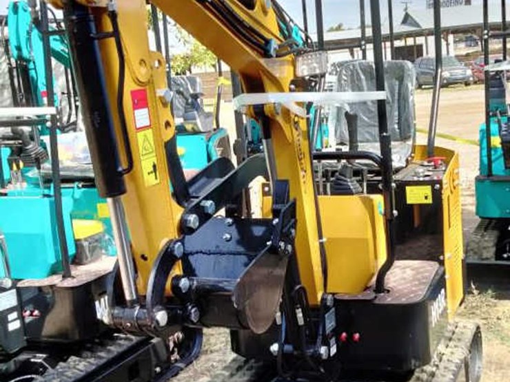 #18-•-cfg-mini-excavator---h13r-image-1