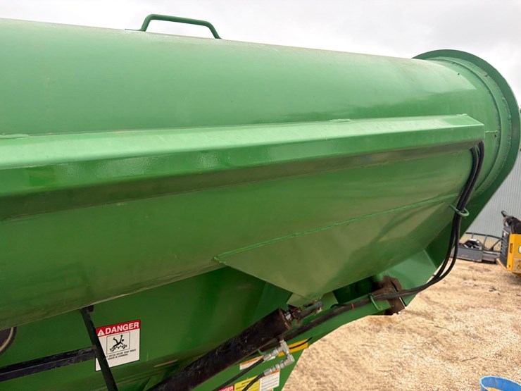 2012-j&m-1051-grain-storm-grain-cart-1-owner-image-27