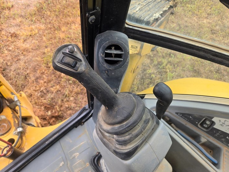 caterpillar-420f-image-52