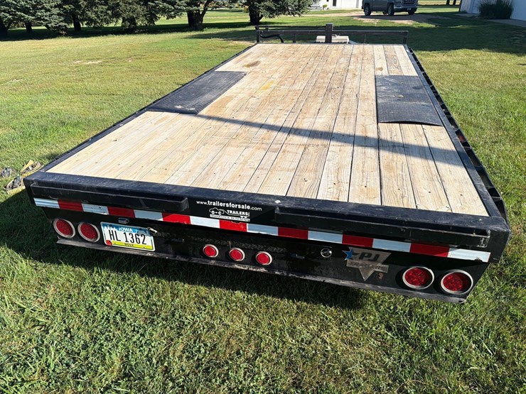 2010-pj-flatbed-image-13