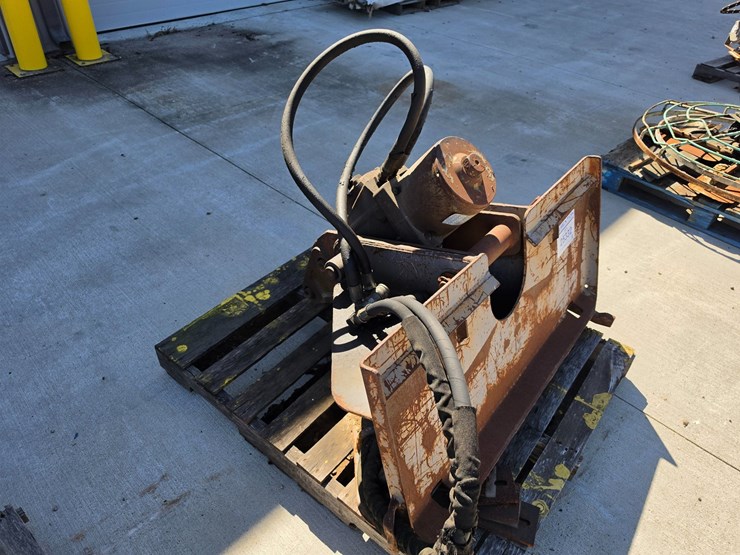#25332-•-bobcat-breaker-skid-steer-attachment-image-5