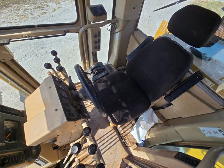 2005-caterpillar-12h-image-67