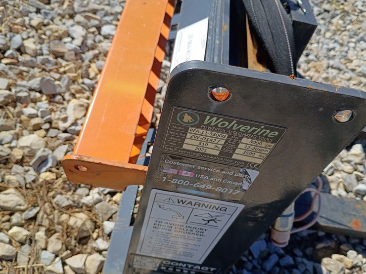 #27024-•-wolverine-hydraulic-pallet-forks-skid-steer-attachment-image-12