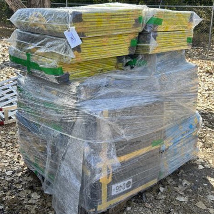 #102 • 20" Tote Bags on Pallet