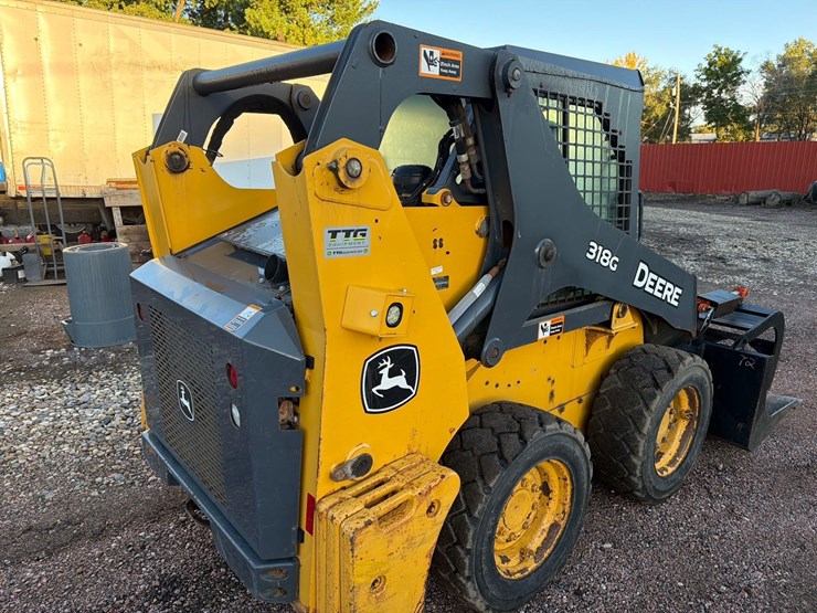 deere-318g-image-17
