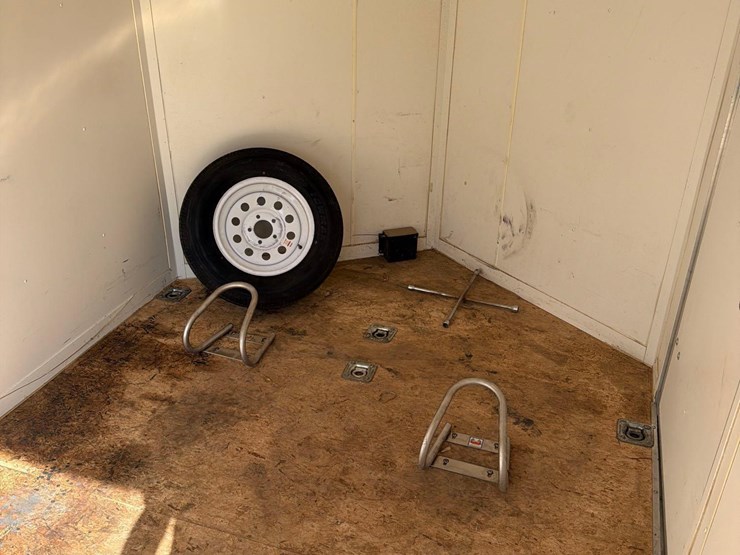 2011-stealth-14ft-enclosed-bumper-hitch-trailer--1-owner-image-27