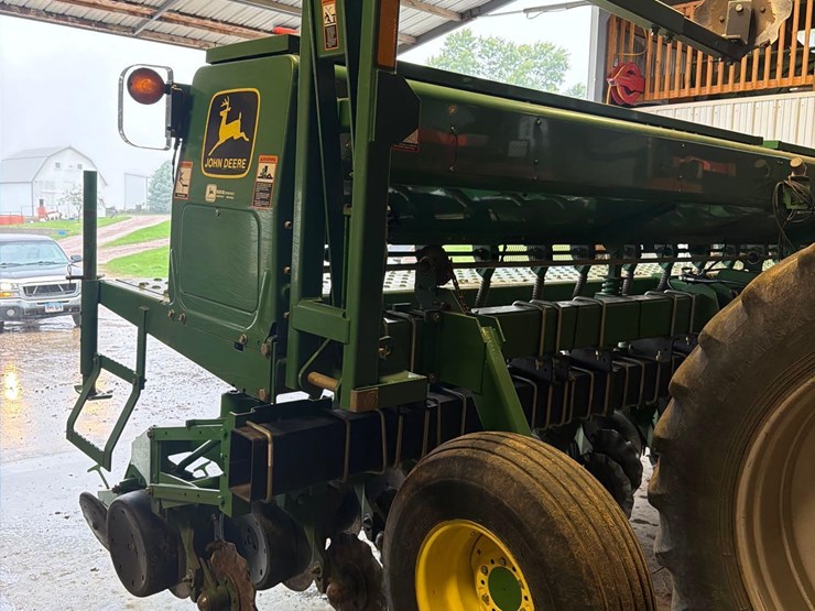 1991-john-deere-1530-image-23