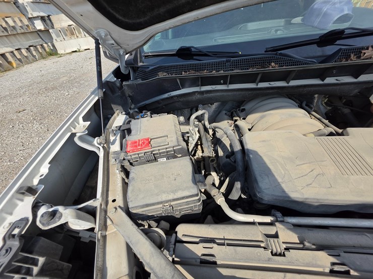 #25311-•-2019-chevrolet-silverado-pickup-truck-image-36