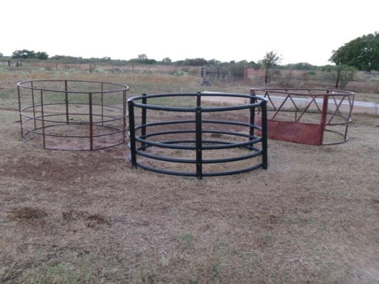3-hay-rings--1-polly-&-2-metal-image-2