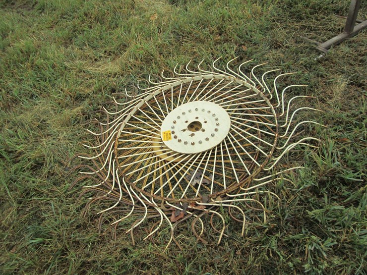 #46150-•-lot-of-(3)-hay-rake-wheels-inv#46150-image-2