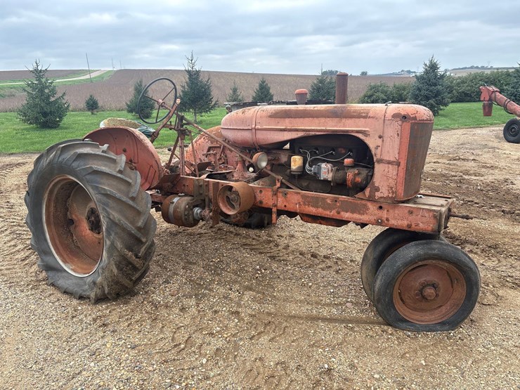 allis-wc-tractor-image-1