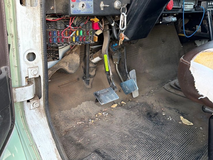 2000-international-4700-image-27