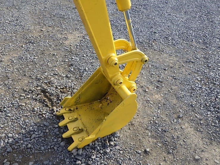 komatsu-pc28uu-image-24