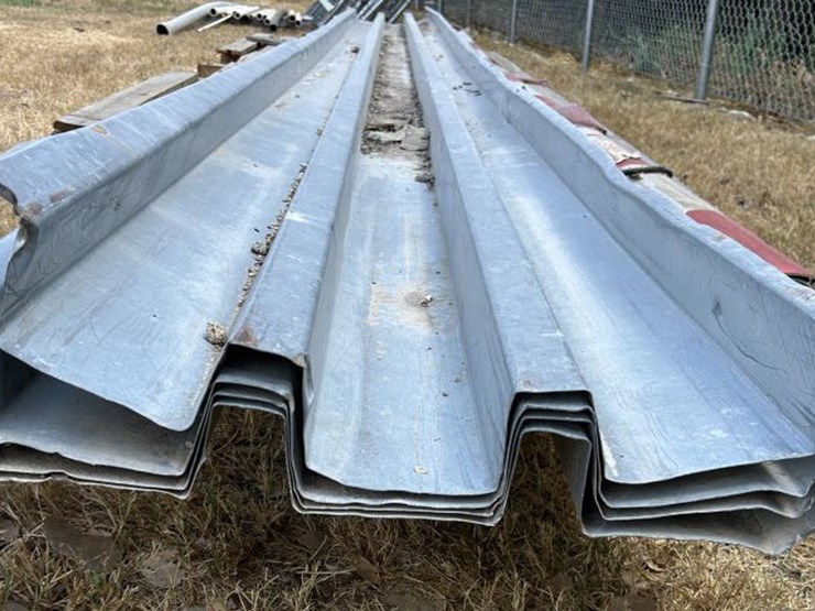 #44-•-metal-decking-for-concrete-2'-x-25'-x-3"-image-2