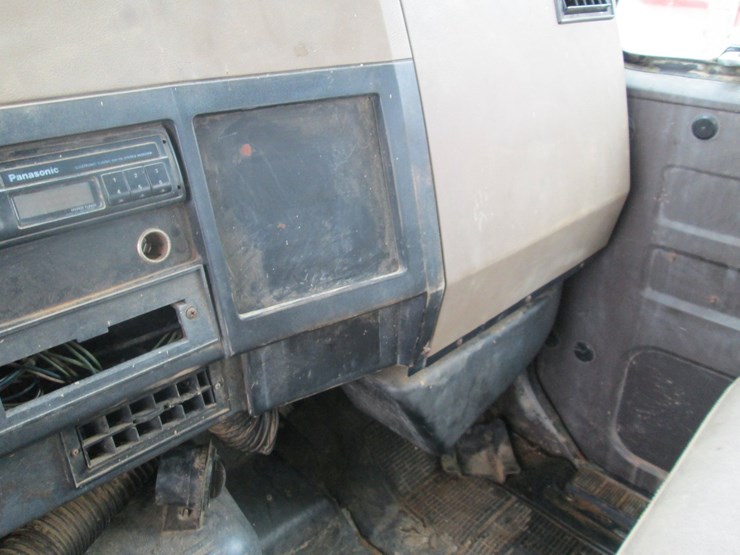 1992-international-4900-image-35