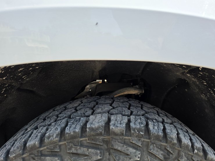 #25311-•-2019-chevrolet-silverado-pickup-truck-image-30