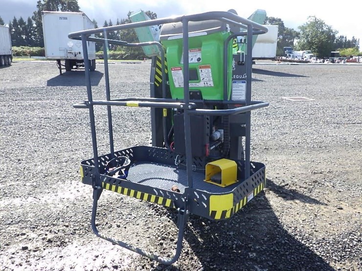 2021-leguan-190-56'-articulating-spider-lift-image-4