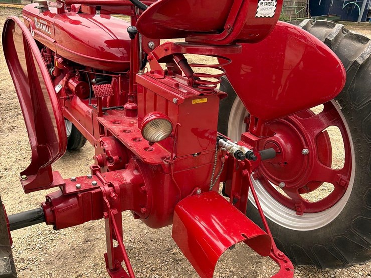 1954-farmall-super-h-tractor—restored-image-25
