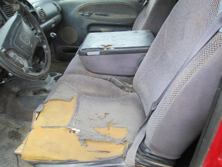2002-dodge-3500-image-23