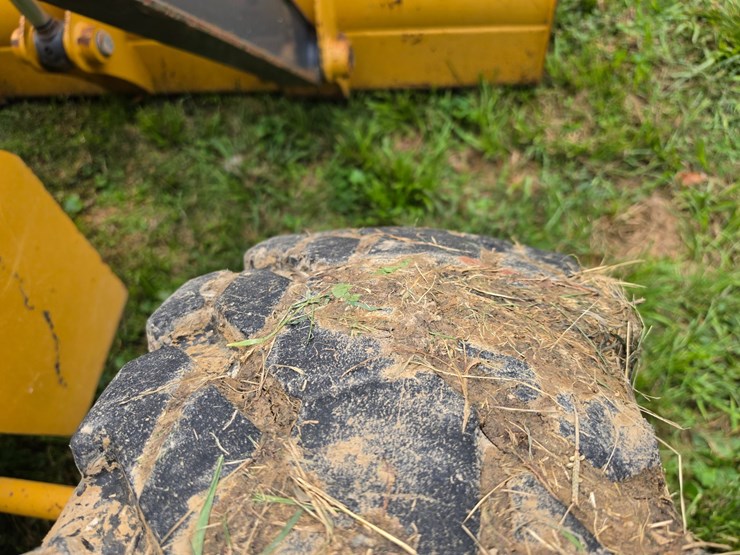 2016-deere-410l-image-156