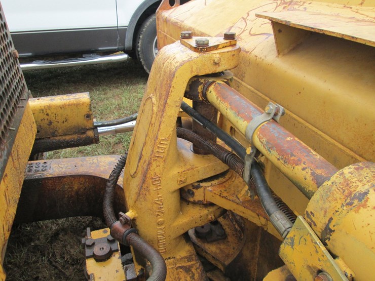 caterpillar-d5m-lgp-image-17