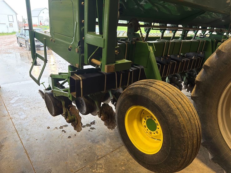 1991-john-deere-1530-image-24