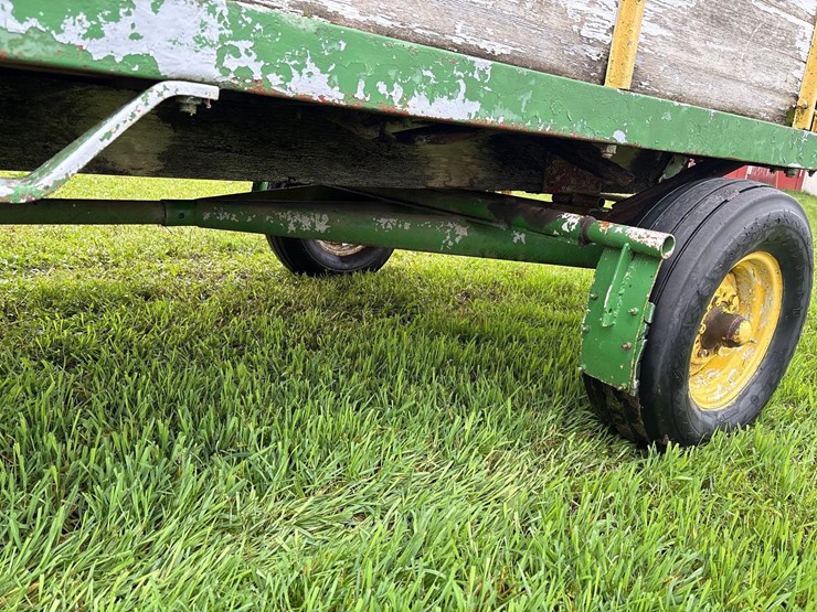 70”-x-142”-john-deere-barge-wagon-image-6