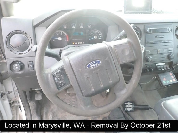 2013-ford-f550-image-24
