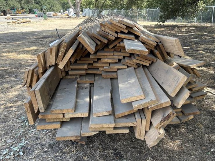 #52-•-lumber---6"-x-1"-bundle-up-to-14'-image-1