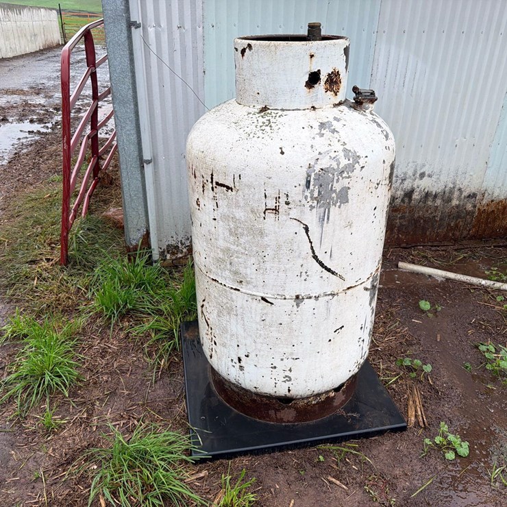 120 Gallon Propane Tank