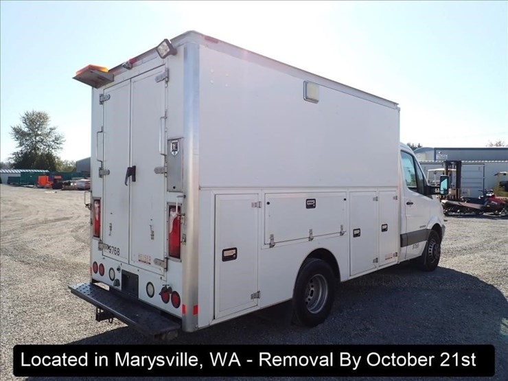 2009-dodge-3500-image-17