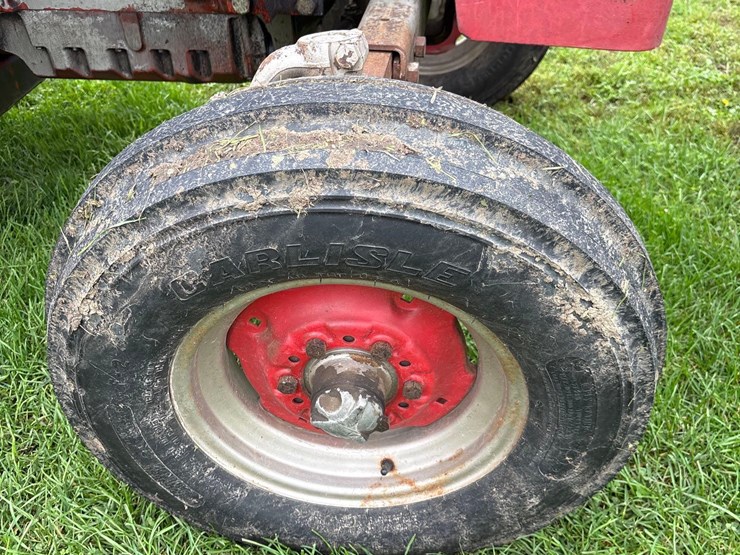 massey-ferguson-165-image-17