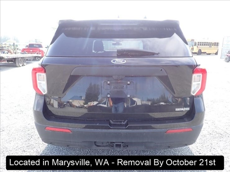 2021-ford-explorer-image-18
